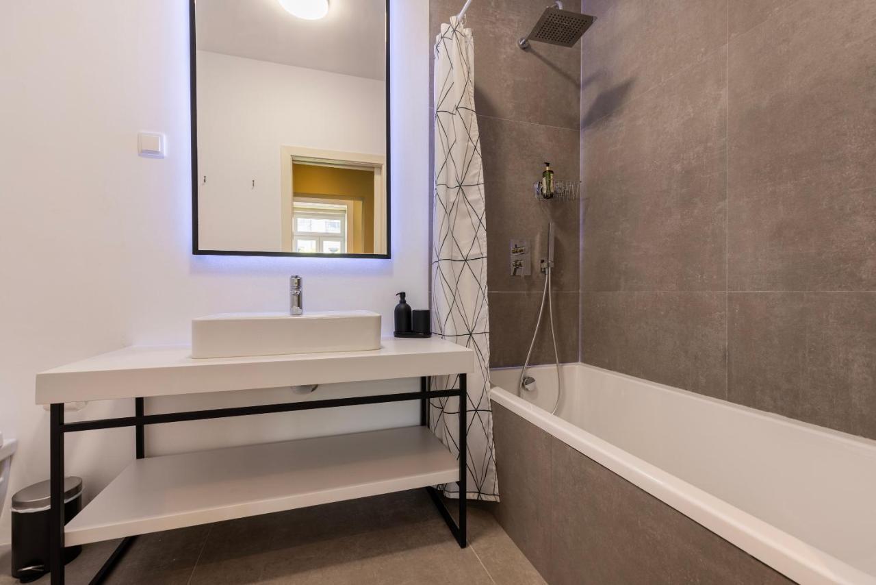 Liberdade Concept 3Bdr Apartment By Lovelystay Лісабон Екстер'єр фото